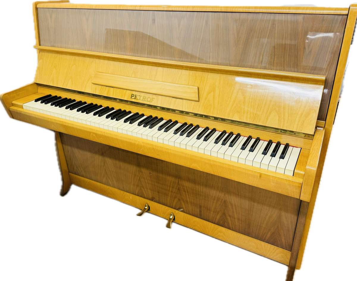 Petrof Klavier