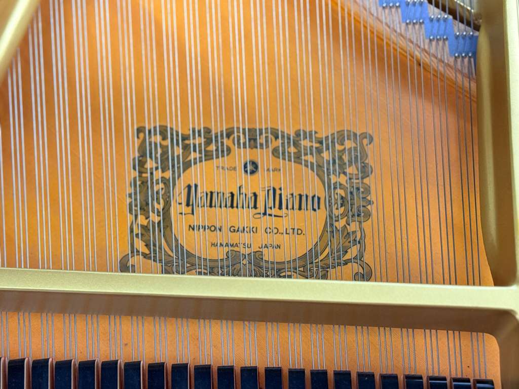 Yamaha C3 186cm Flügel