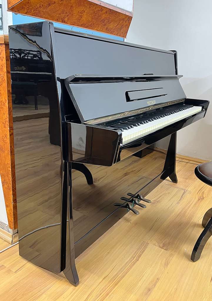 Petrof 114K Klavier Handgefertigt in Europa