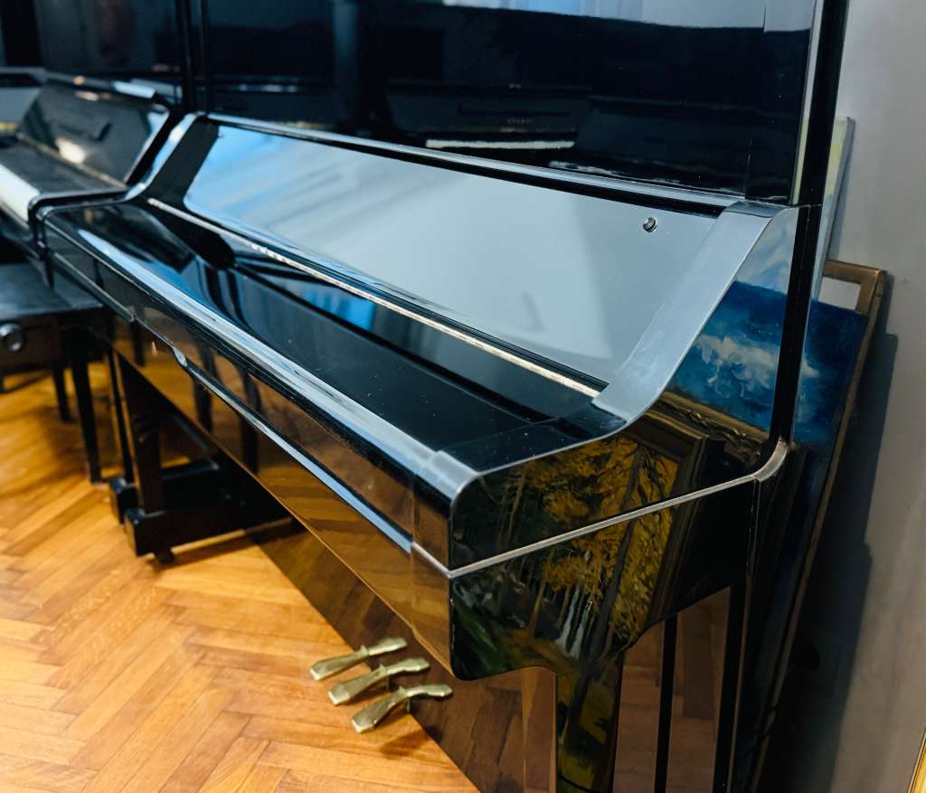 Yamaha Modell X Konzert Klavier