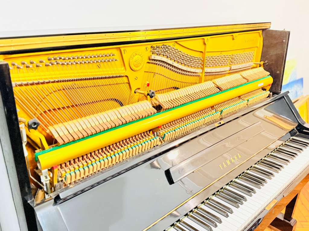 Yamaha Modell X Konzert Klavier