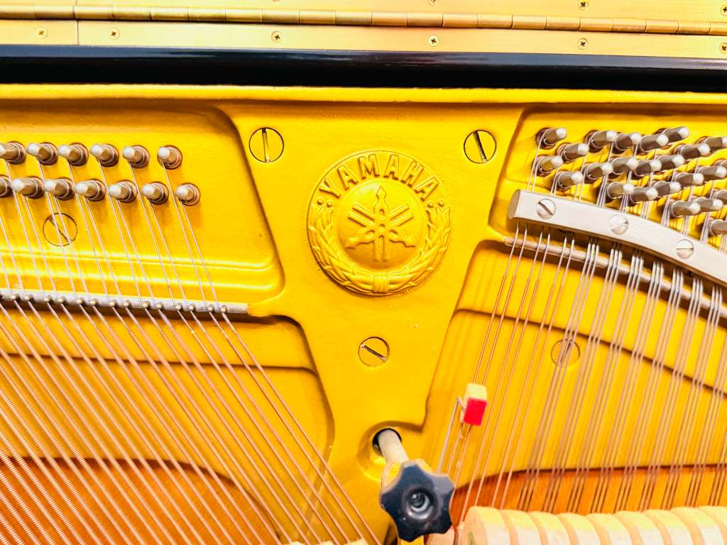 Yamaha Modell X Konzert Klavier