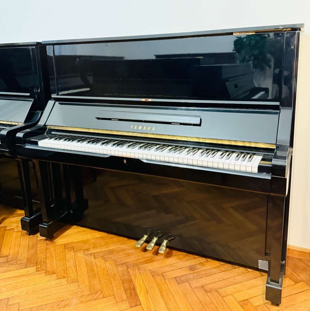 Yamaha Modell X Konzert Klavier