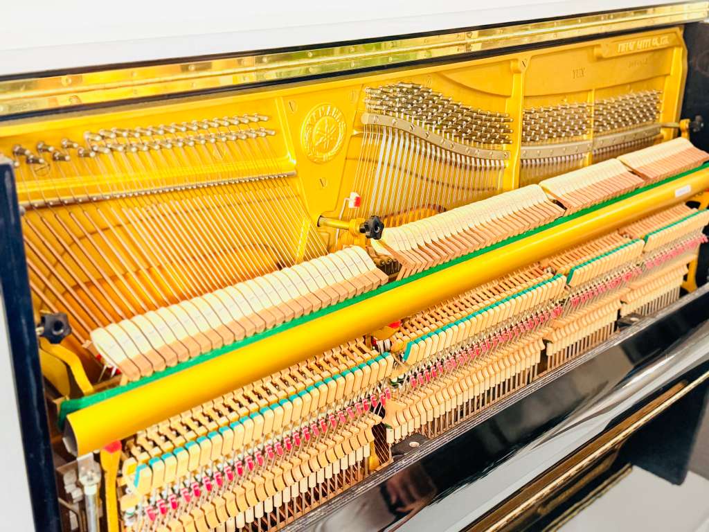 Yamaha YUX Konzert Klavier