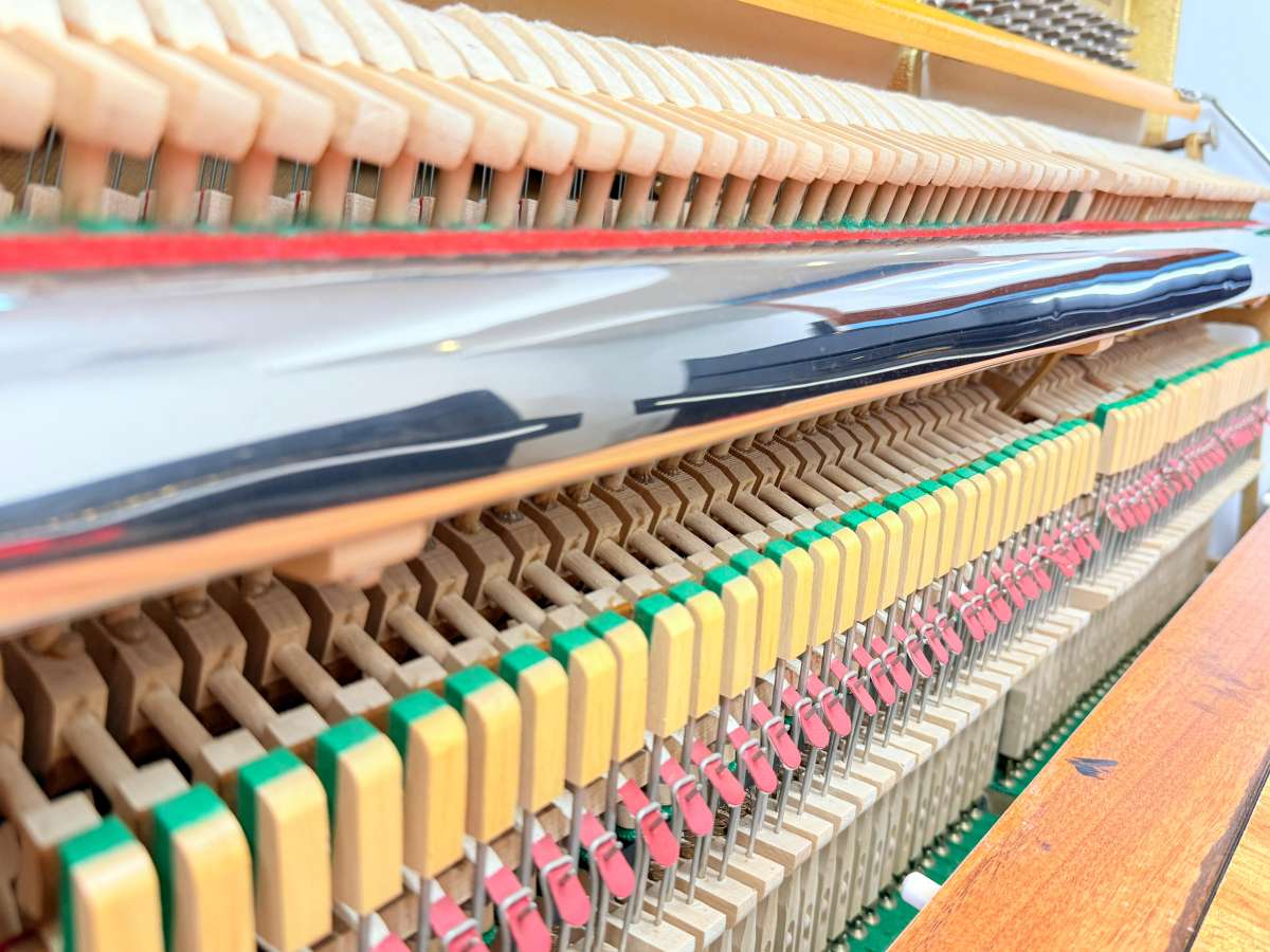 Petrof Konzert Klavier