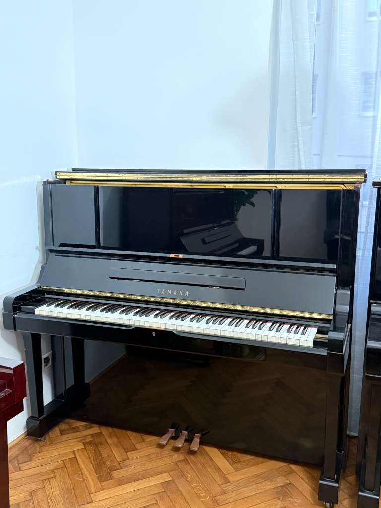 Yamaha UX-3 Klavier