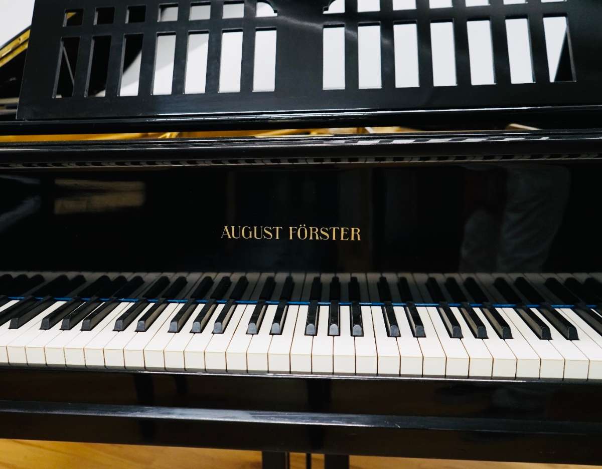 August Förster 160cm Flügel