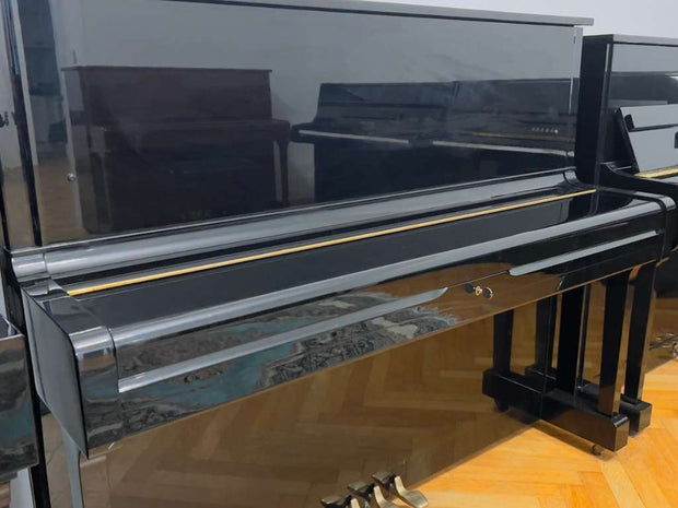 Yamaha U1