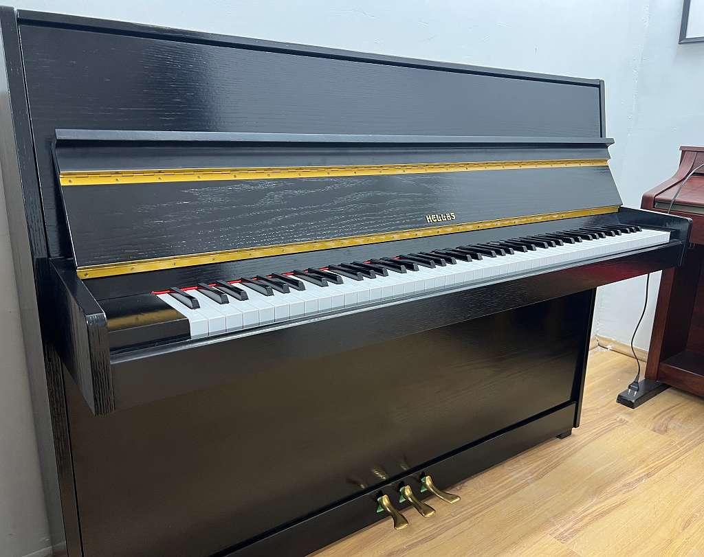 Hellas 110 Klavier
