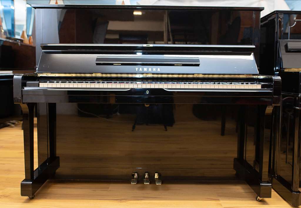 Yamaha U1