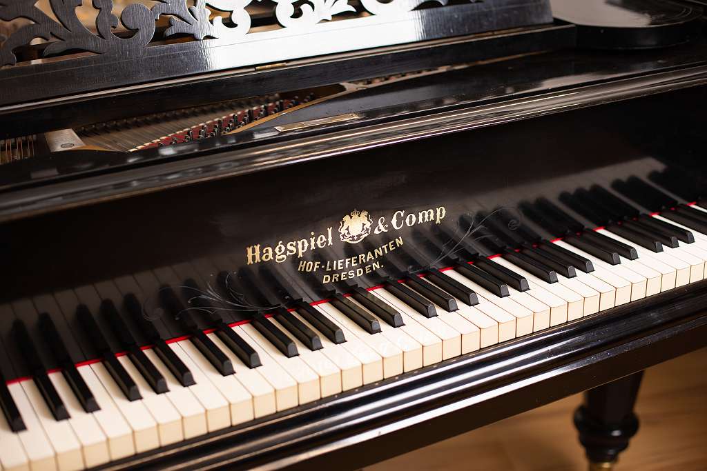 Hagspiel & Comp 180cm Flügel