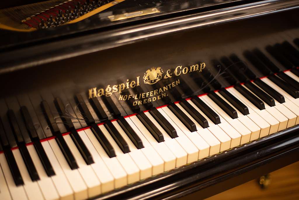 Hagspiel & Comp 180cm Flügel