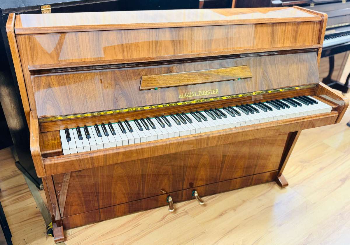 August Förster Klavier