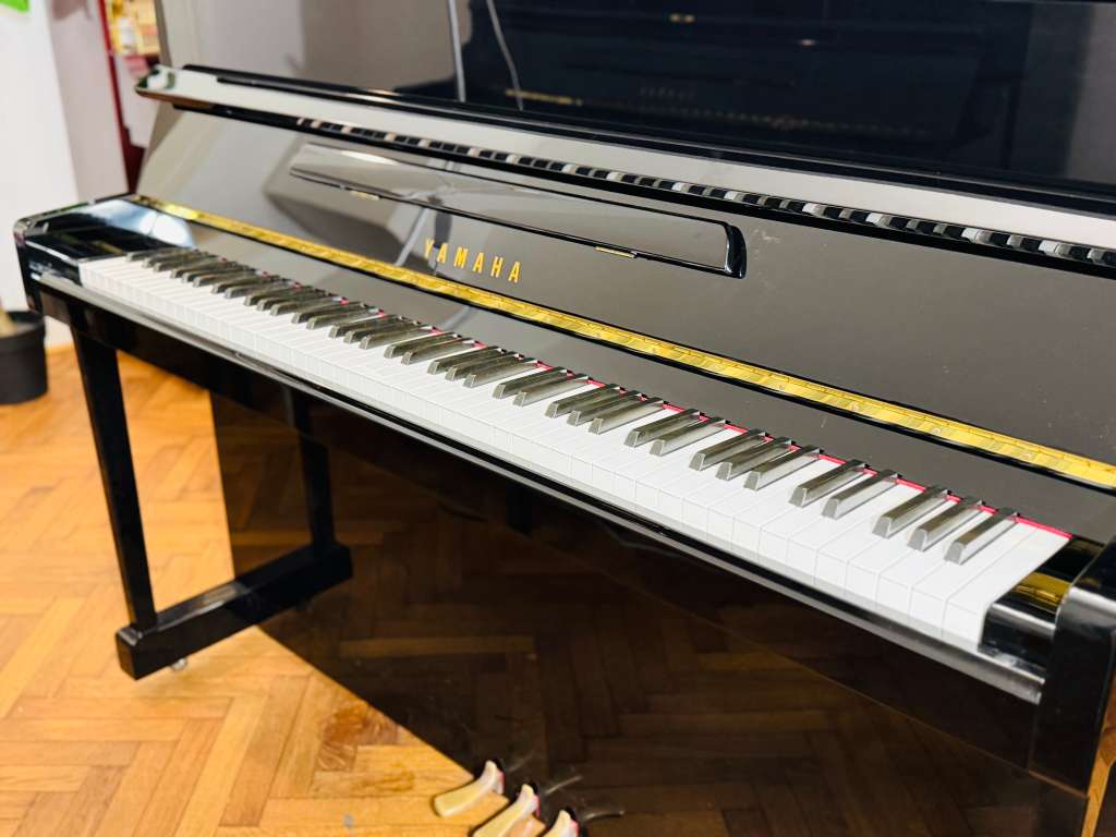 Yamaha U5AS Klavier mit silent System