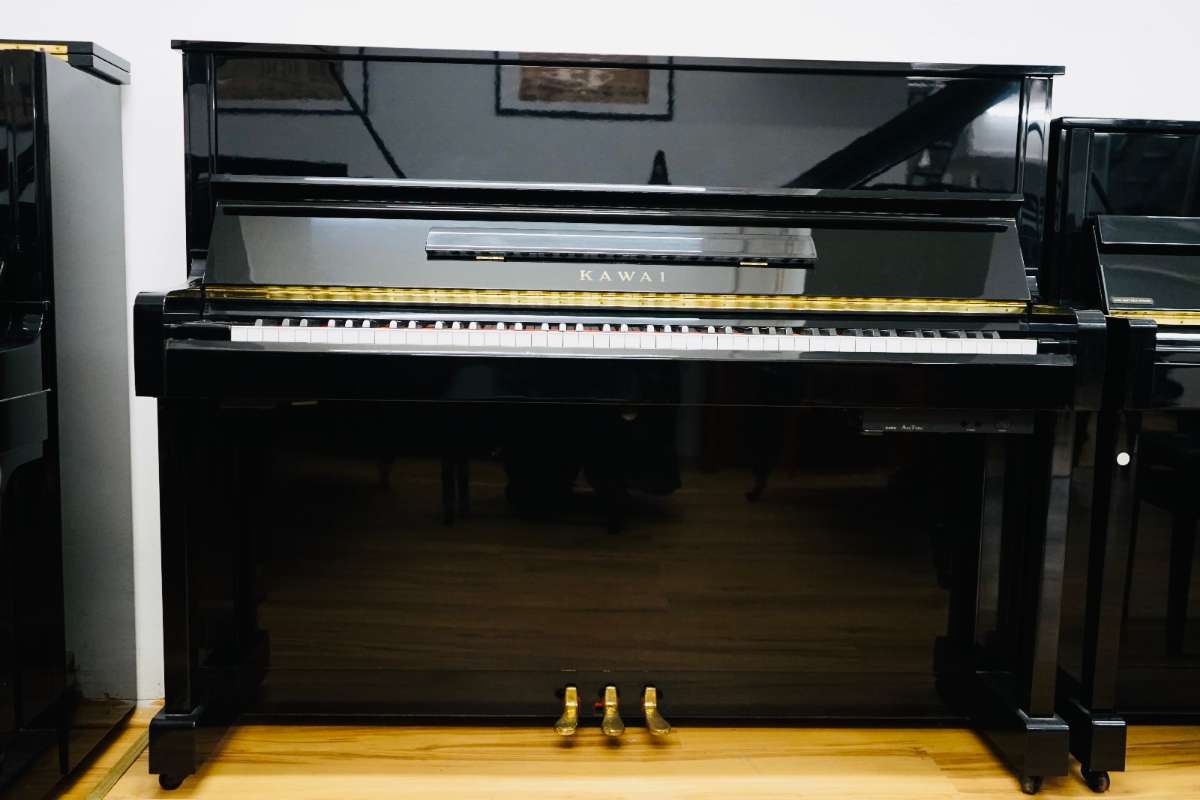 Kawai AT22 mit Anytime Silent- system Klavier