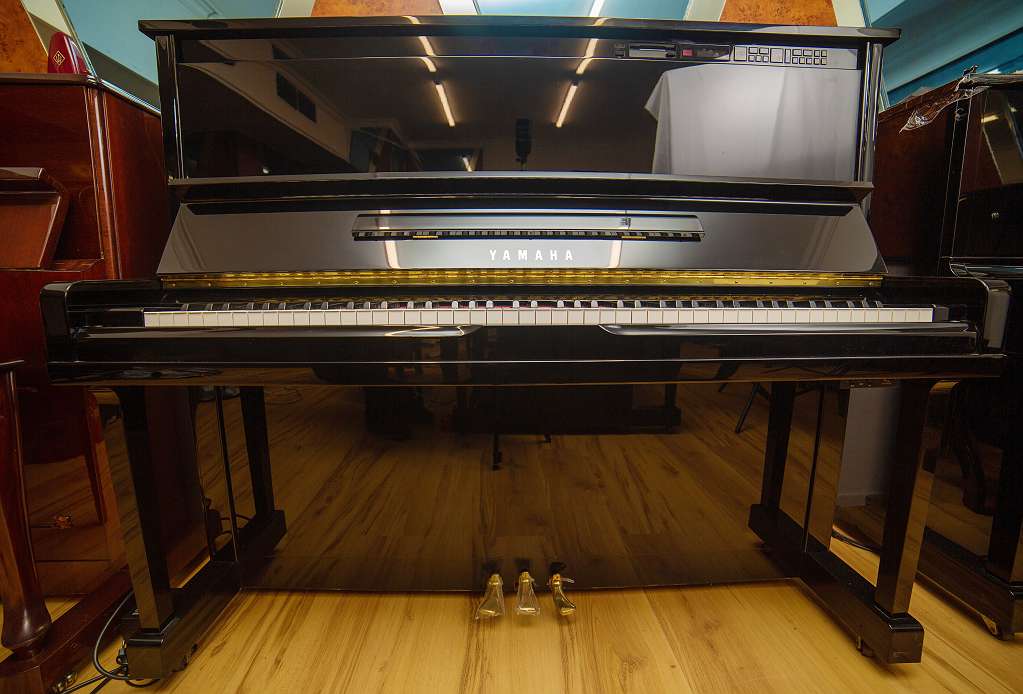 Yamaha MX101R Konzert Self play piano mit USB Neuwertig