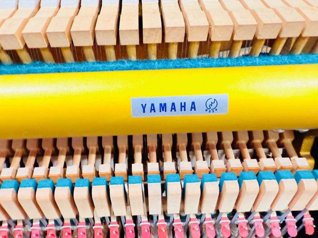 Yamaha U2 Klavier mit Automatik Humidifier