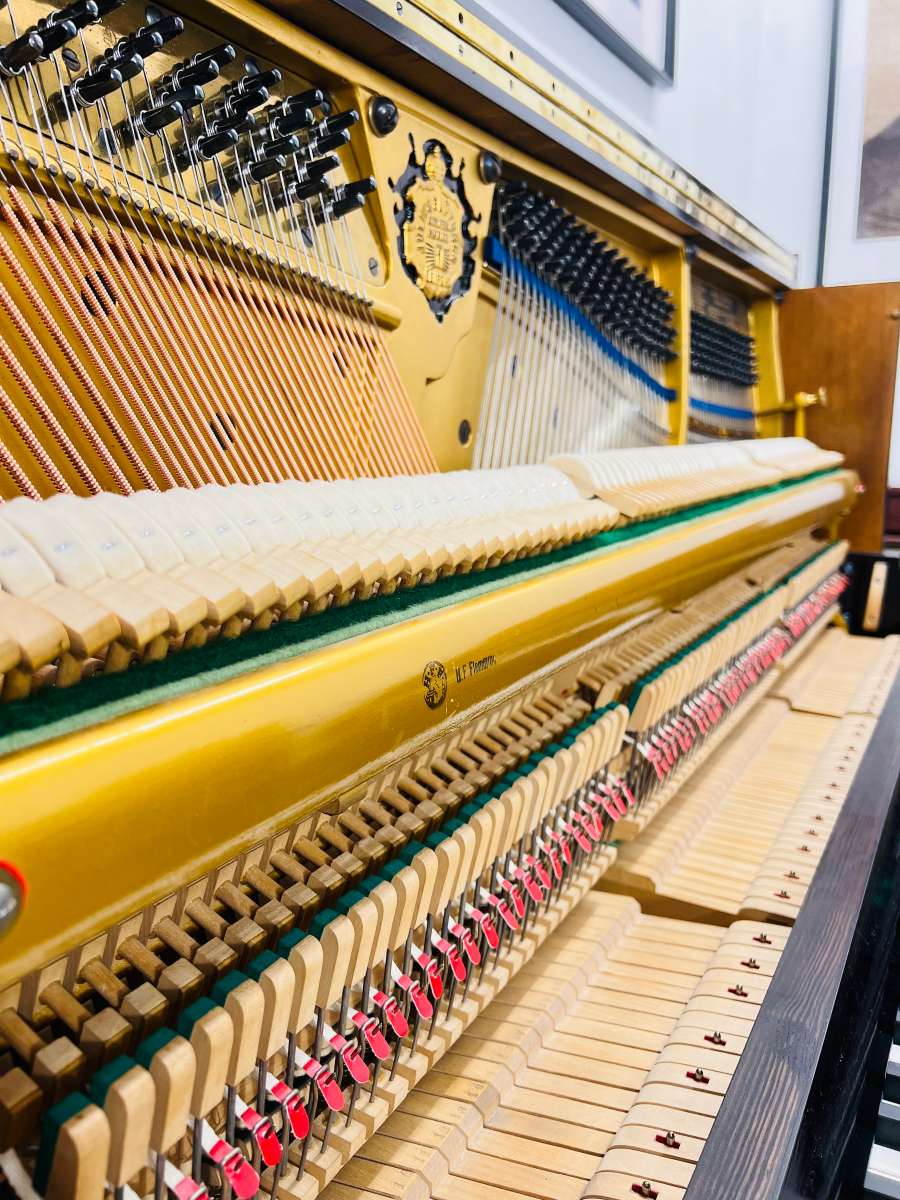 Blüthner Klavier Handgefertigt in Deutschland